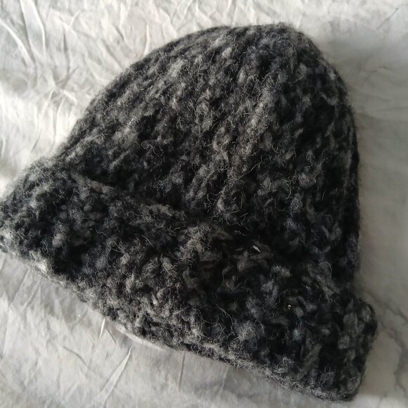 Authentic Moose Knuckles Alpaca Toque - Picture 7 of 7